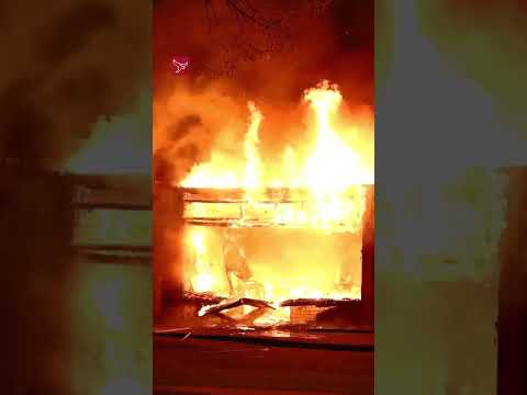Brand legt drie winkels in de as in Emmeloord | Omroep Flevoland