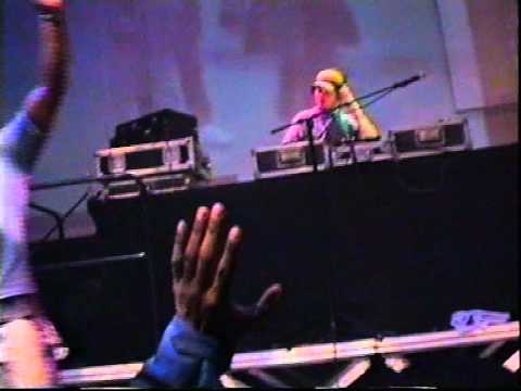 AdiguN's Vault Sessions: Freestyle Frascati : Murth The Man o'Script , DJ MOOLA