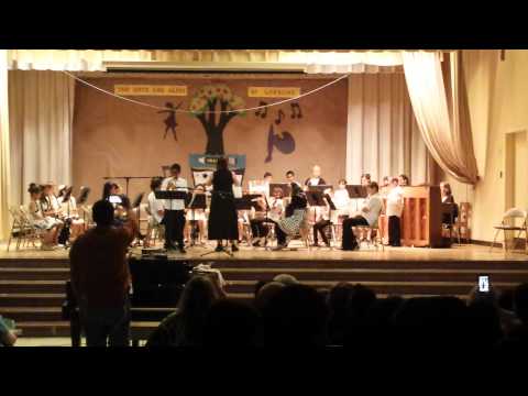 Loesche band plays Yankee Doodle