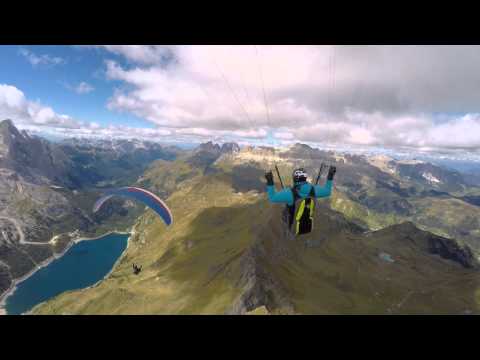 beauty of paragliding