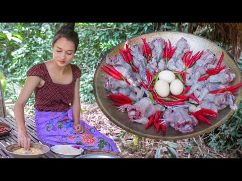 Crispy frog with chilly sauce in my village #Frog #ChillySauce