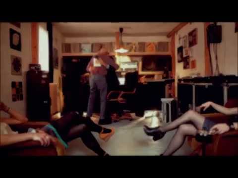 L'ENTOURLOOP  Ft  Jamalski, Bang On ! & N'Zeng   Back in Town HD