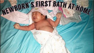 MY NEWBORN’S FIRST BATH AT HOME 💕🛁 | PREGNANT AT 15 | TEEN MOM