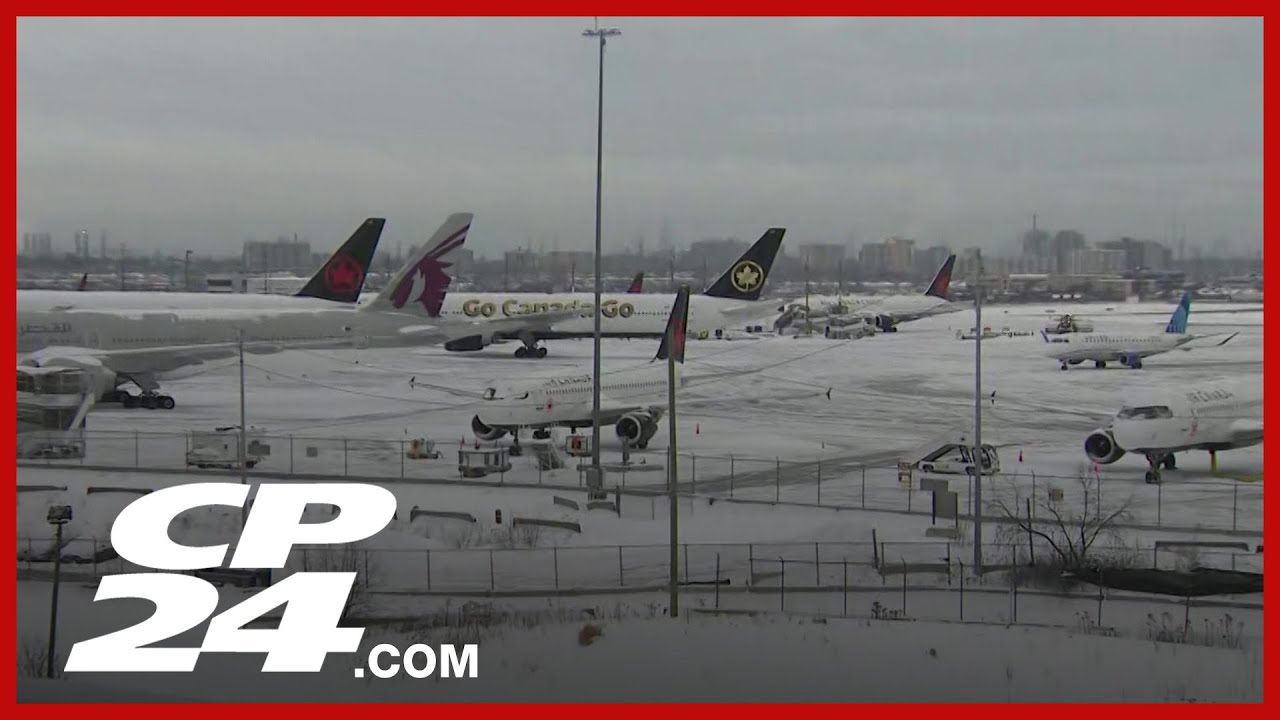 Toronto Pearson in "recovery mode" following 26 cm dumping of snow