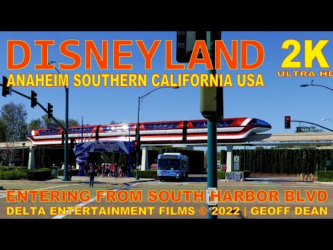 WALKING INTO DISNEYLAND FROM SOUTH HARBOR BLVD