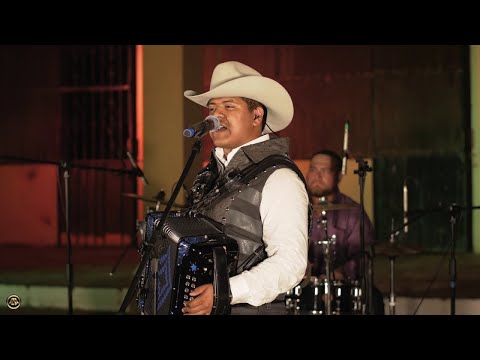 Los Dos De Tamaulipas - El Jefe de la Maña (Video Musical)