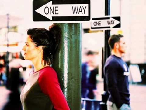 Skaldowie, Byle nie o miłości...