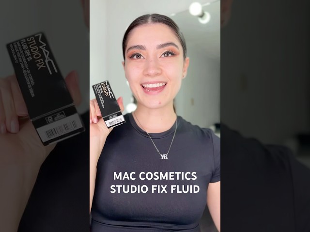 Vídeo relacionado con Base de maquillaje de la marca MAC ideal para Unisex Adulto
