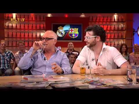 VI 25-04-11 - René van der Gijp zou Shakira lekker voor binnen houden