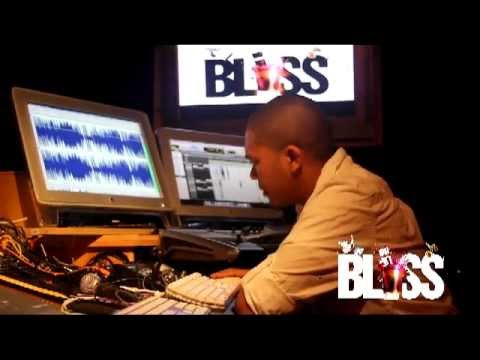 BLISS Tun Up (DUB) - Willy Chin(Black Chiney) & J-Fein