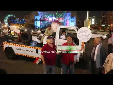 مواطن يدعو للرئيس السيسى فى ميدان التحرير