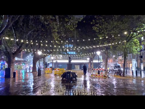 Heavy Rain Walk in Sloane Square - London’s Poshest Neighbourhood