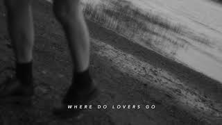 Kadr z teledysku Where Do Lovers Go? tekst piosenki Ghostly Kisses