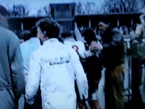 Tommy Knudsen uderza Tomasza Golloba po zakończonym wyścigu XV w meczu Sparta - Polonia 17.04.1994