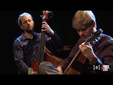 Nuages - Diknu Schneeberger Trio