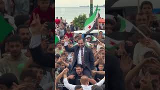 من فرحة الأهالي في #بانياس بإلقاء القبض على المجرم معراج أورال علي كيالي.