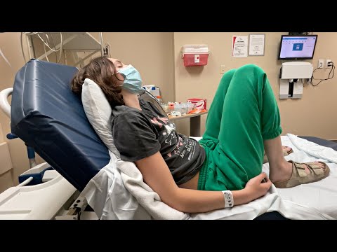Her first week of chemo not off to a good start... | Vlog 697