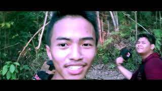 preview picture of video 'Vlog - Trip to Sigaling Part 1 - Mendaki Gunung di Desa Layuh'