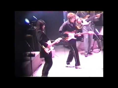 Bob Dylan- Gotta Serve Somebody (Live)