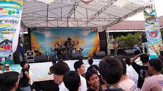 Download lagu Black amplifier cover by efemeral mp3 Download lagu Black amplifier cover by efemeral mp3