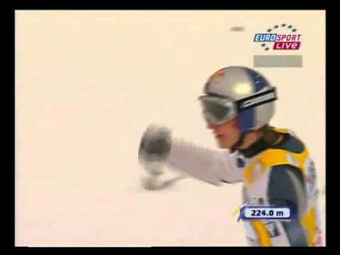 Vikersund 2009 - Gregor Schlierenzauer 224m Fall