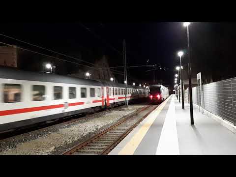 E656.424 IC 1527 Roma Termini -Siracusa. Stazione di Letojanni