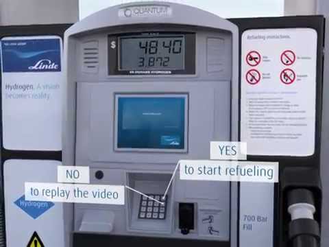 Refilling a fuel-cell car. Simple and fast with Linde technology