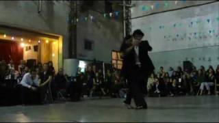 BRUNO TOMBARI Y MARIANGELES CAAMAÑO EN LA MILONGA DEL MORAN 4/4