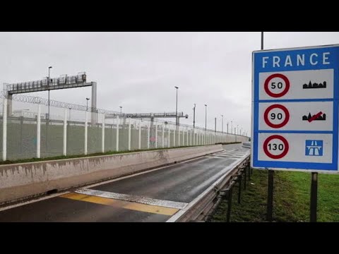 在COVID恐慌中，法國將重新開放與英國的邊境。 (France to reopen border with UK amid COVID scare)