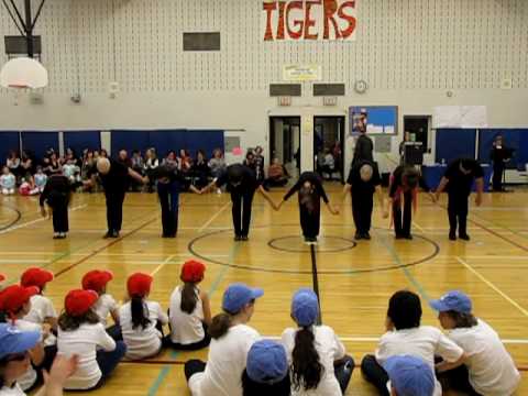 Nirkoda Israeli Dancers at Rikudiya Festival 2010