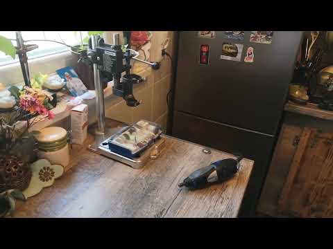 Dremel 300-as készlet kofferben + Dremel 212 Drill Press fúróállvány + kiegészítők
