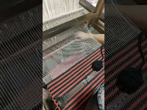 Processo de fabricação artesanal de tapetes no Tear Manual - Resende Costa MG