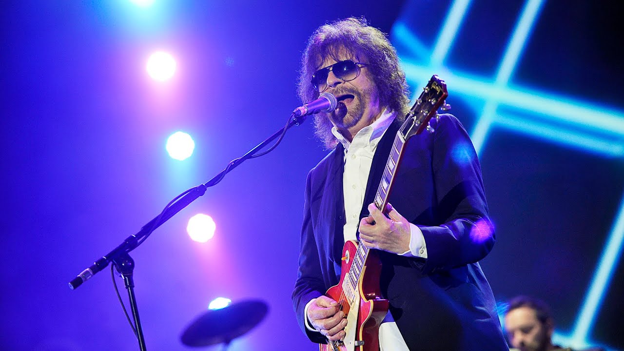 Jeff Lynne's ELO - Mr. Blue Sky at Radio 2 Live in Hyde Park 2014 - YouTube