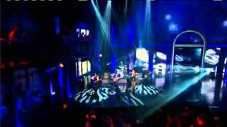 Georgia Murray Performs Corey Hart's "Sunglasses At Night"