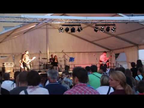 Easy Line - Easy line - Born to lead   náměstí Hodonín