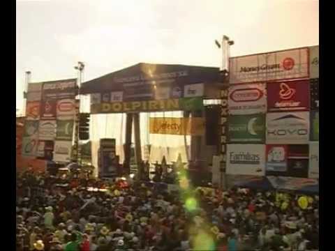 LOS TUPAMAROS   TODO EL MUNDO NECESITA UN BESO   CONCIERTO SAN MARTIN