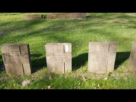 Rundgang über den Friedhof Osterholz in Bremen  U- Boot Fahrer, Gefallene und Bombenopfer