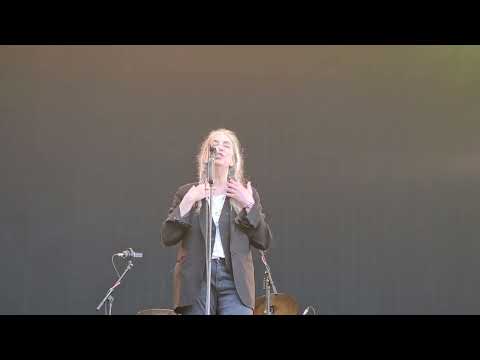 Patti SMITH - " Man in the Long Black Coat " - Rétro C Trop TILLOLOY / 30.06.2024