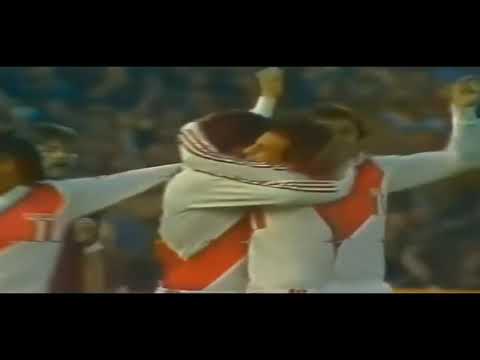 LOS 10 GOLES DEL NENE CUBILLAS CON LA SELECCION PERUANA