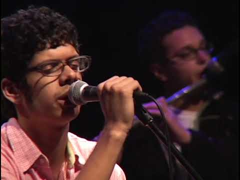 Estático - Mombojó