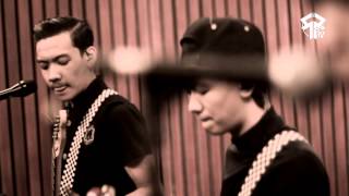 Download lagu SIDESWIPE - Rumah Kita ( God Bless Cover ) mp3 Download lagu SIDESWIPE - Rumah Kita ( God Bless Cover ) mp3