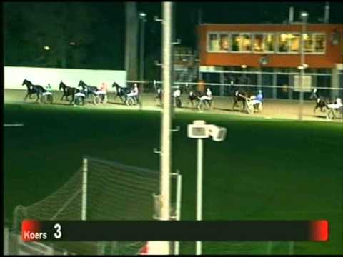 Amateurkoers Alkmaar 17-10-2011 koers3.avi