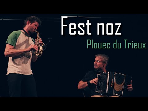 Fest noz à Plouëc du Trieux (22) - Photo: Le Bour/Bodros