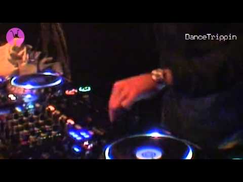 Monika Kruse ft Robert Owens - One Love (Rampa Remix) [played by Keinemusik]