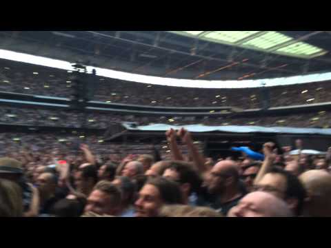 AC/DC - Wembley Stadium 04/07/2015 - Thunderstruck (CLIP)