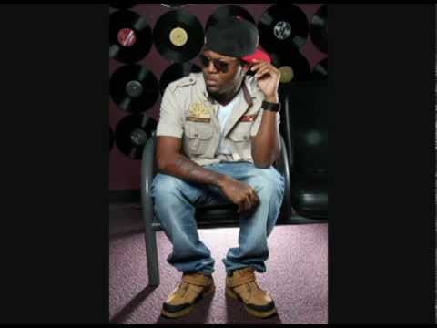 T. Plezya feat Shorty Mack - Love in de Air