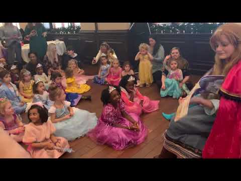 New Years Eve with Anna and Elsa