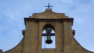 preview picture of video 'la chapelle Ste-Anne à Grans'