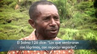 La tribu Kimyal  recibe La Biblia por primera vez en su idioma