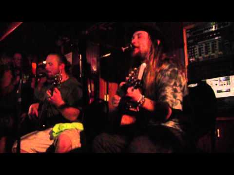 Gubbulidis - 10. Hattie's Jam/When It Rains it Poors 2015-07-07 (Twiddle Duo)